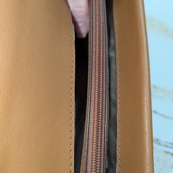 Michael Kors "Kinsley" bag with grommets & studs. Like new! Beautiful crossbody - Picture 6 of 9